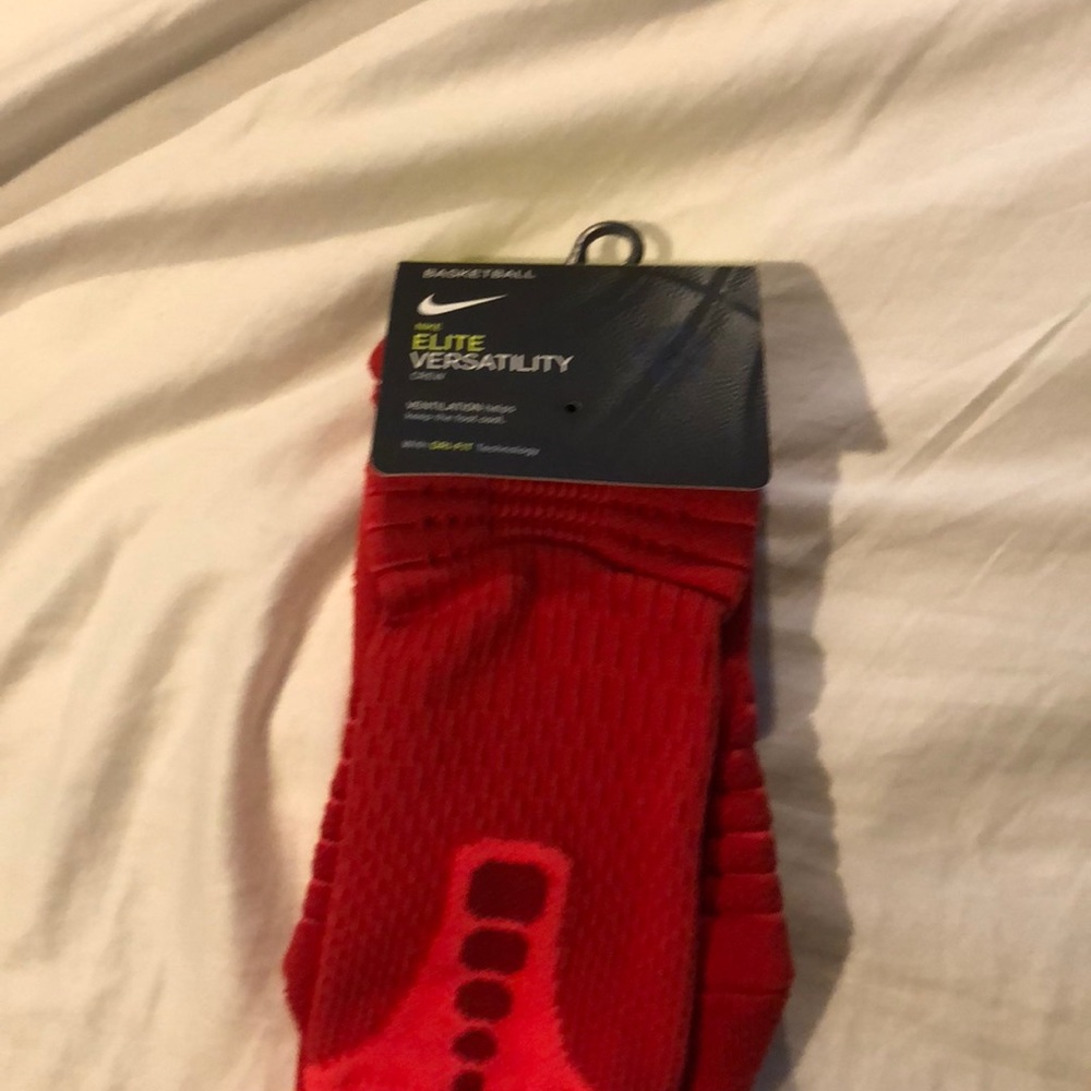 Nike ELITE VERSATILITY CREW SOCKS